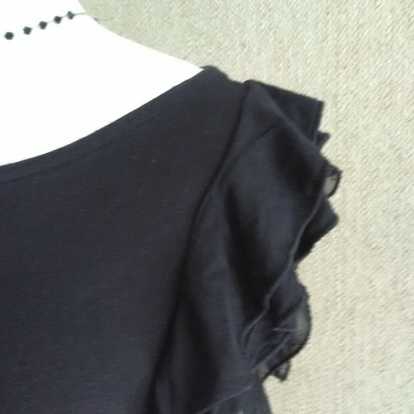 EASY WEAR Black Tee with ruffles - Picture 4 of 9